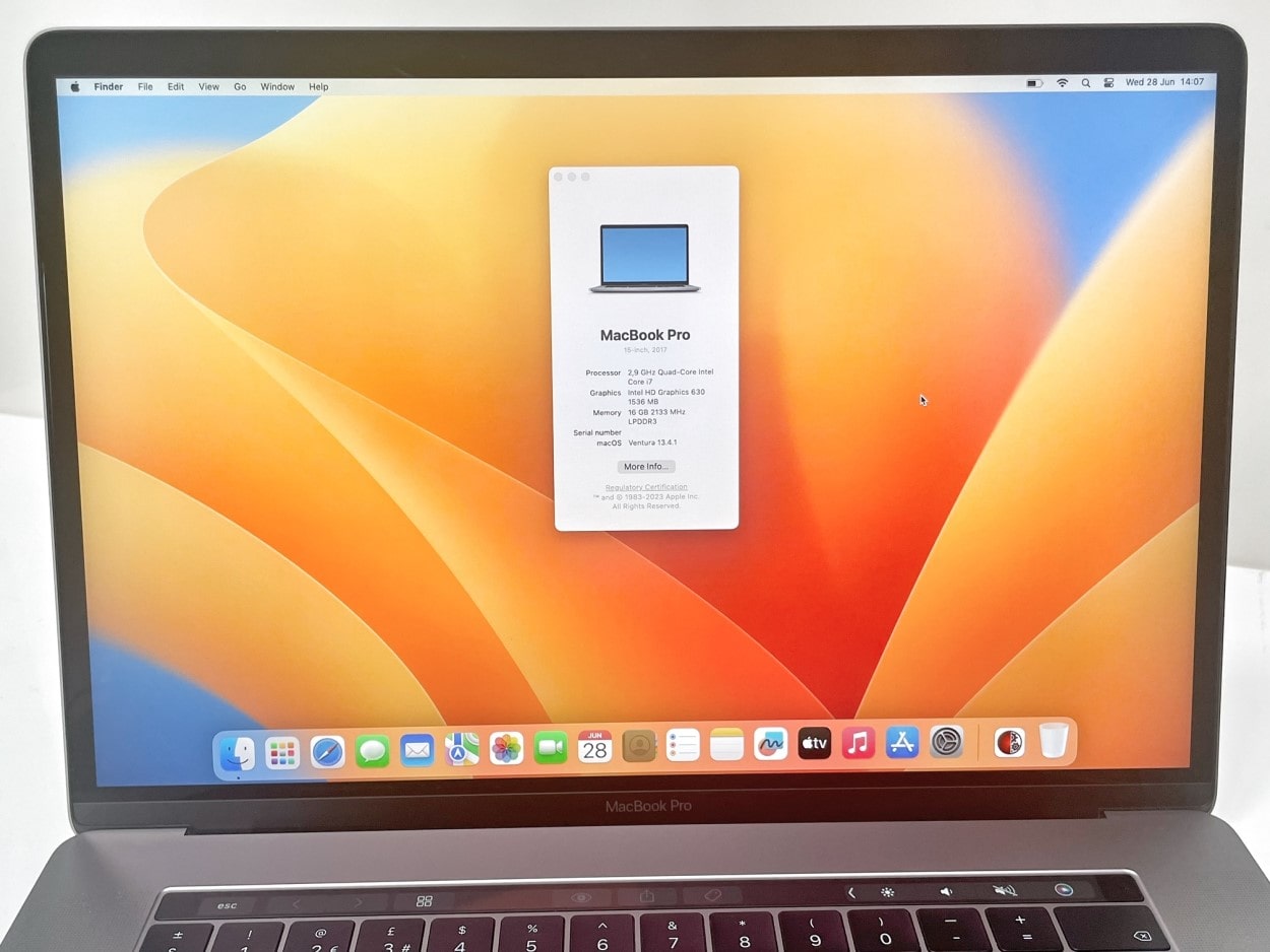 Apple MacBook Pro 2017 Touch Bar i7 16gb 512gb SSD 15